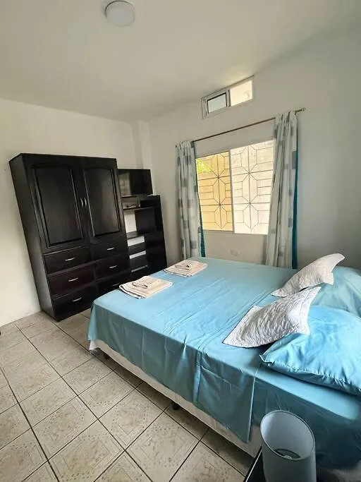 Lara'S House Apartment Puerto Ayora  Ecuador